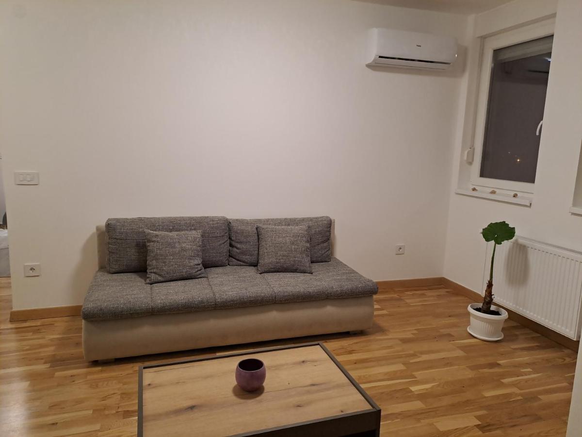 Das Apartman Subotica Esterno foto